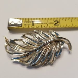 Vintage Feather Pin Usner